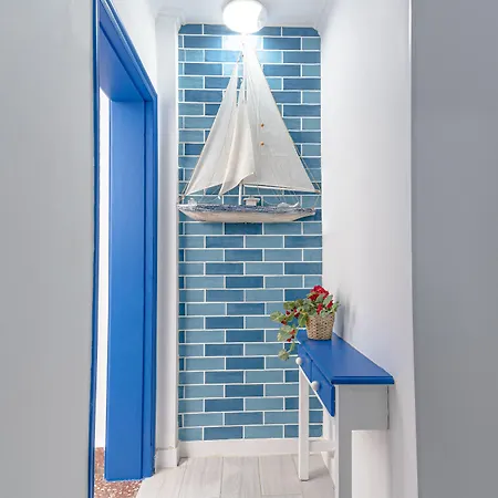 Отель Neon Tenerife 2*