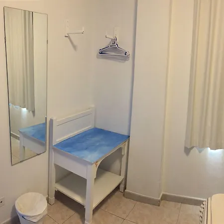 Otel Neon Tenerife 2*